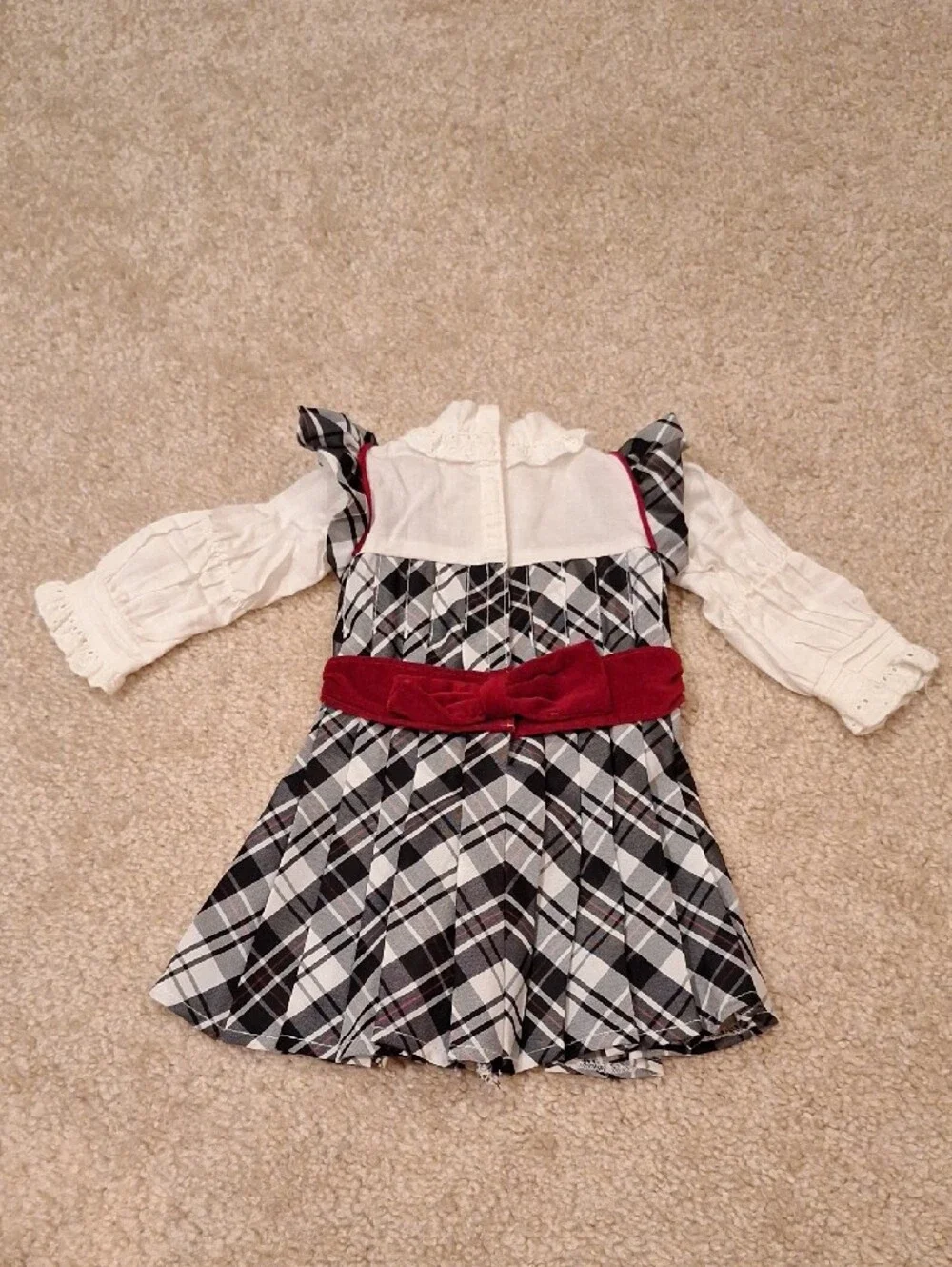 American Girl 2004 Nellie's Holiday Outfit